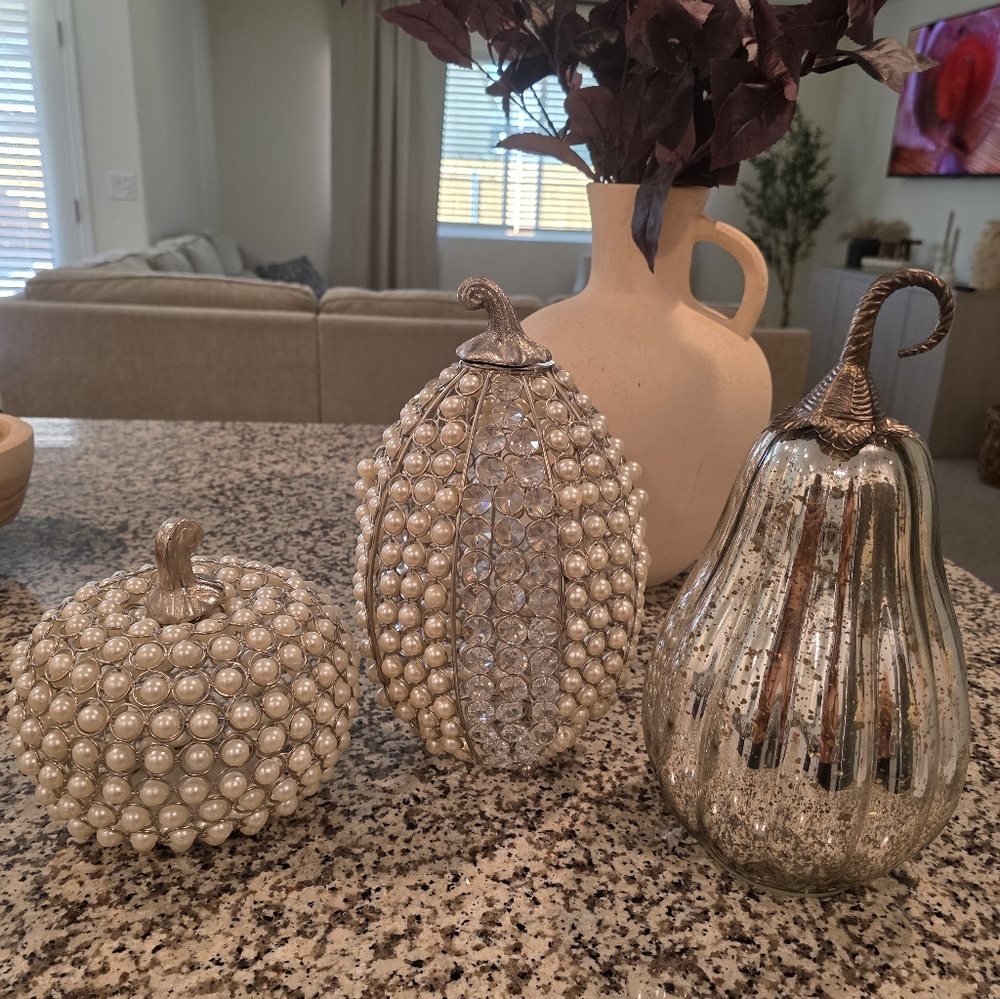 Silver Pearl Decorative Pumpkins And Gourd
